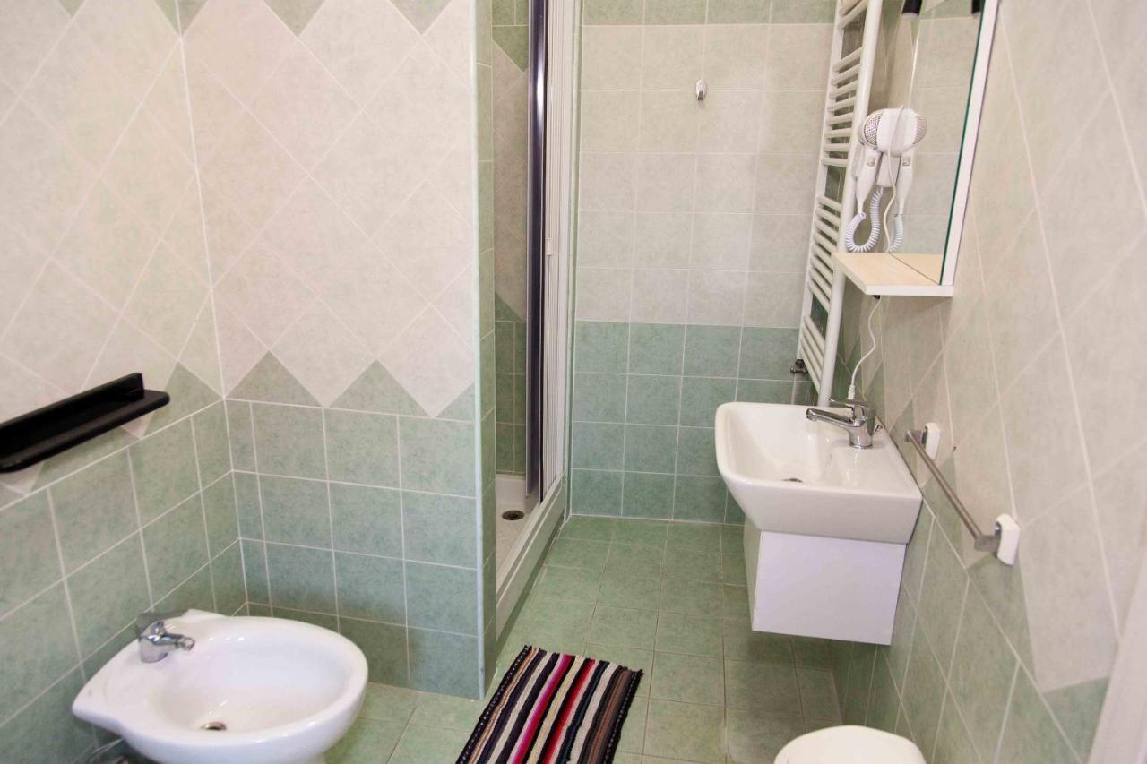 לינה וארוחת בוקר דיאמנטה La Perla Rosa מראה חיצוני תמונה